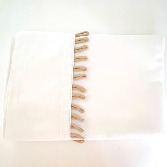 Ballard Looped Hem 1 X King Pillowcase white beige - Picture 5 of 7